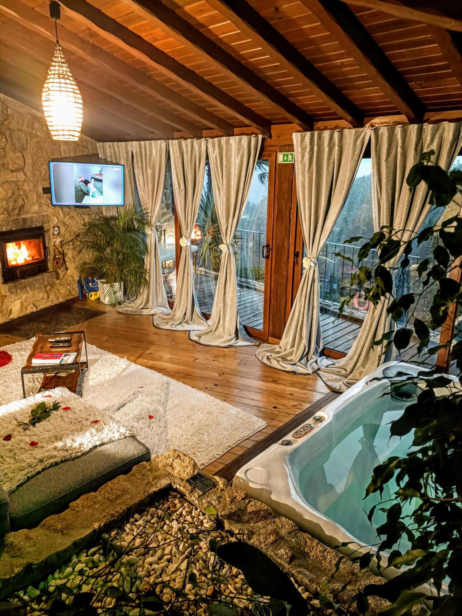 ホテル Casa Favo De Mel - Jacuzzi Privado & Lareira - Piscina アルコス・デ・ヴァルデヴェス エクステリア 写真