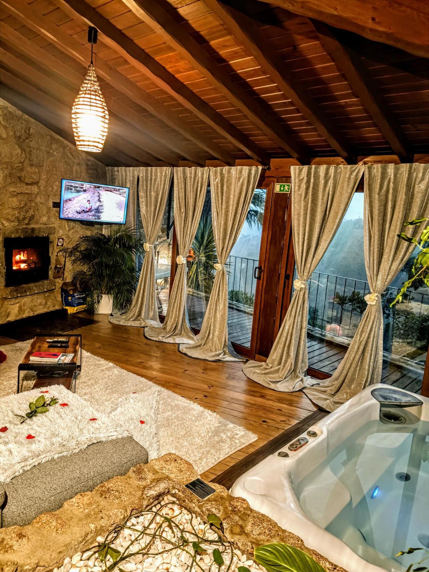 ホテル Casa Favo De Mel - Jacuzzi Privado & Lareira - Piscina アルコス・デ・ヴァルデヴェス エクステリア 写真