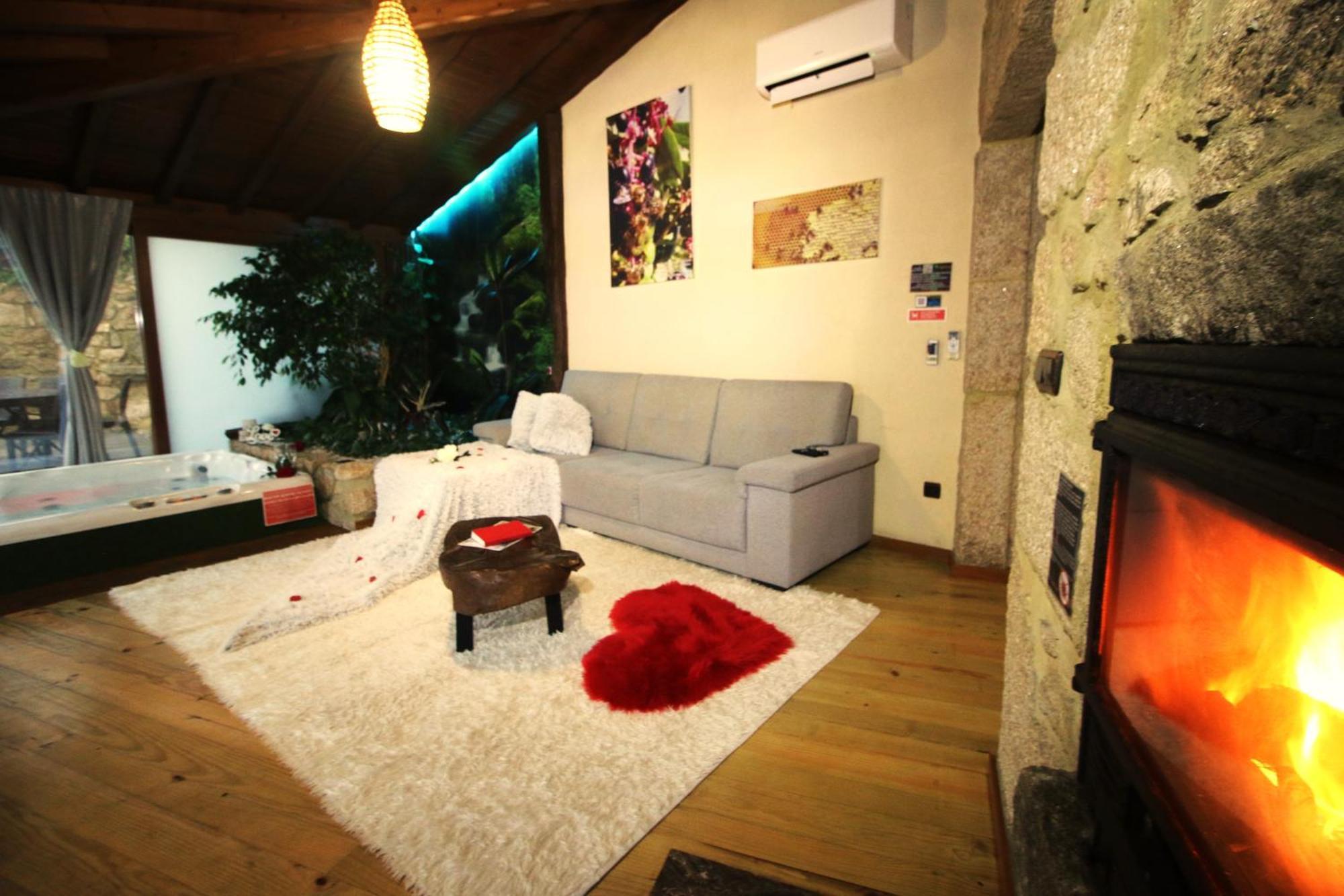 ホテル Casa Favo De Mel - Jacuzzi Privado & Lareira - Piscina アルコス・デ・ヴァルデヴェス エクステリア 写真